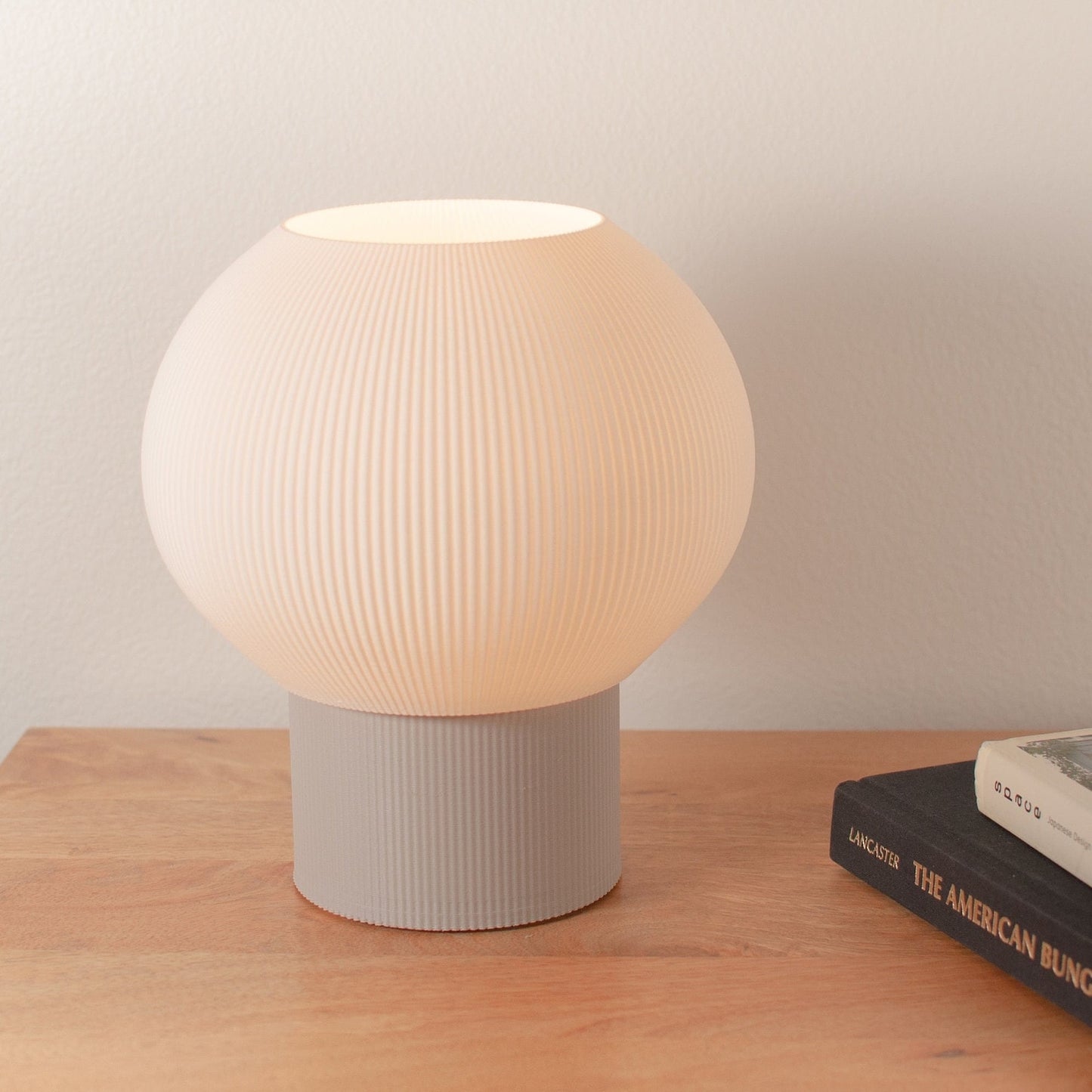 DELUXE Table Lamp