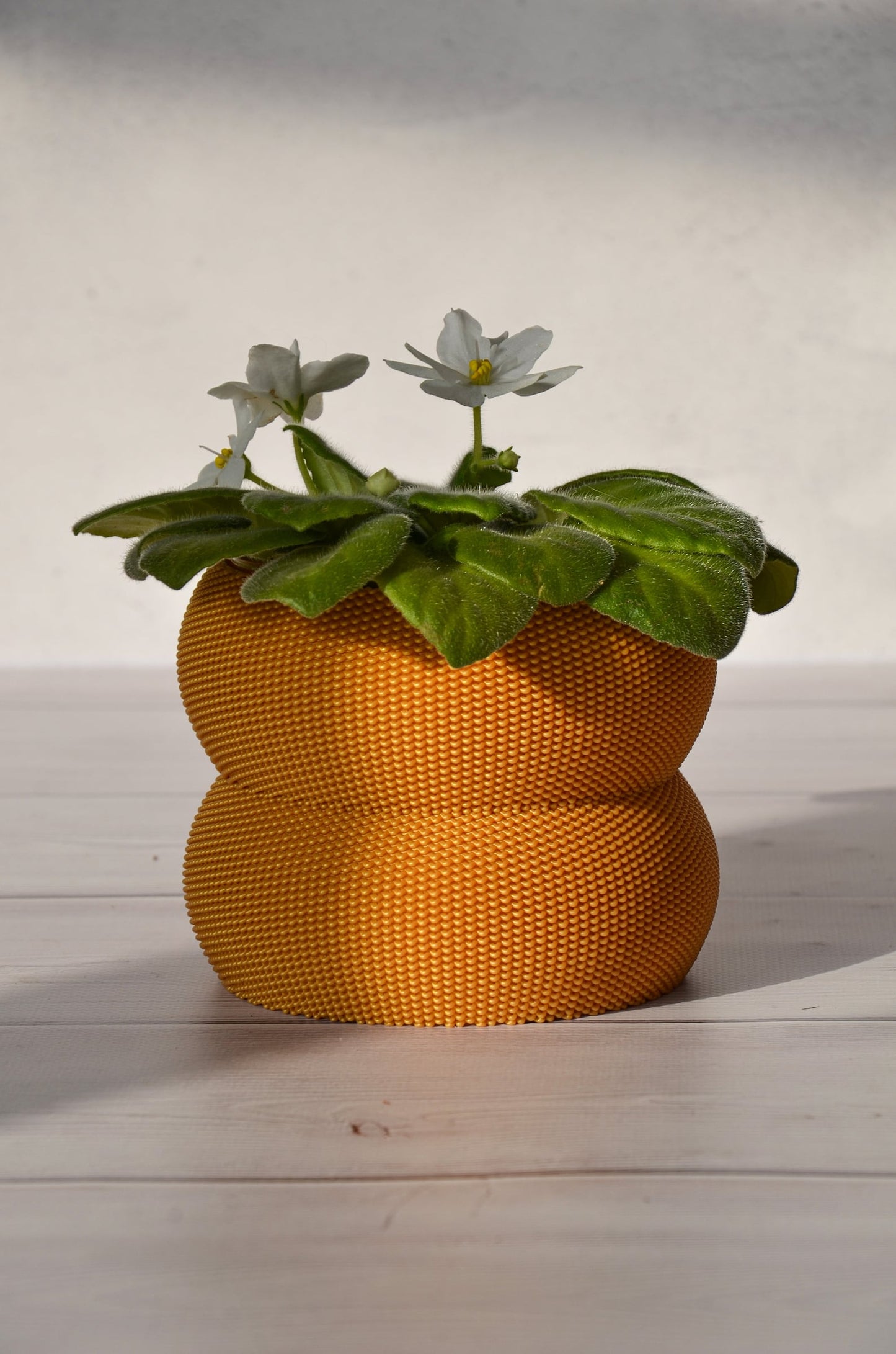 Wavy Golden Flowerpot vase