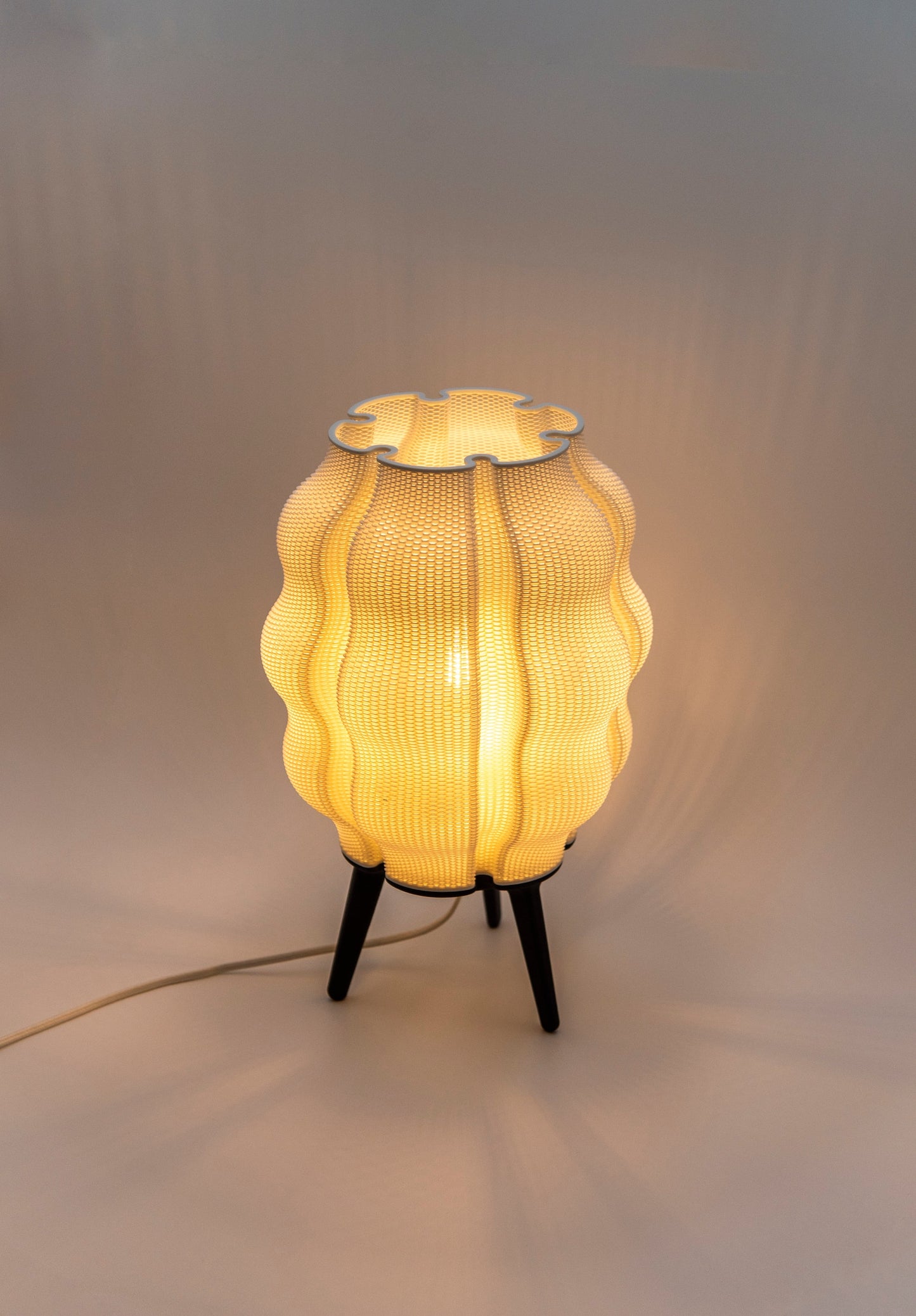 Lattice Table Lamp