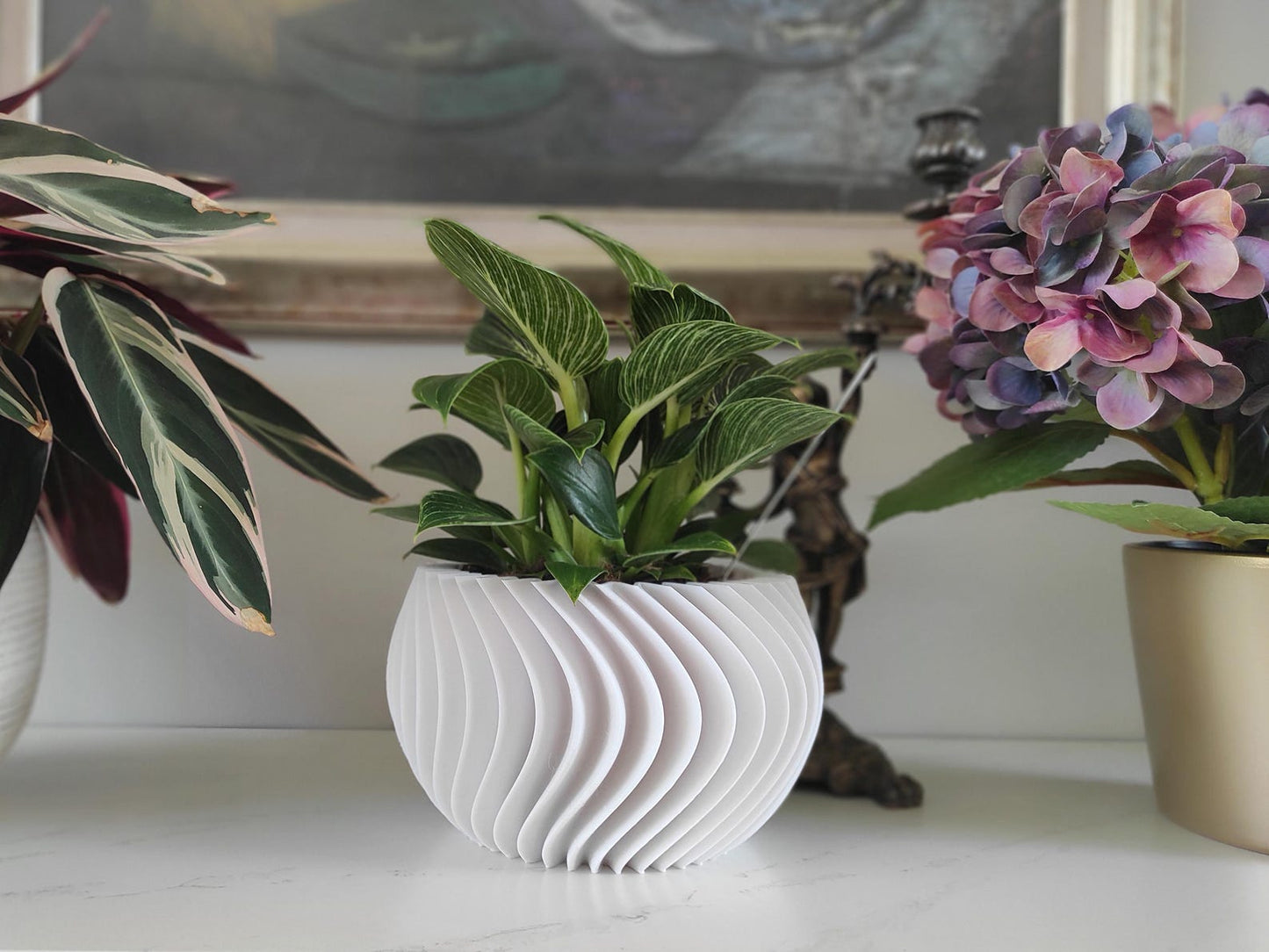 Curved Planter Pot